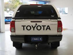 2022 Toyota Hilux SR