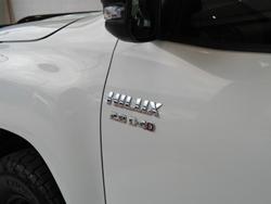 2022 Toyota Hilux SR
