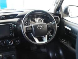 2022 Toyota Hilux SR
