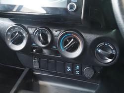 2022 Toyota Hilux SR