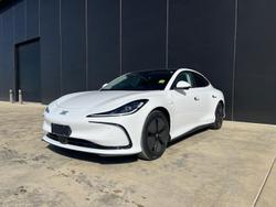 2025 MG IM5 Premium