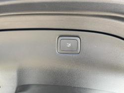 2025 MG IM5 Premium