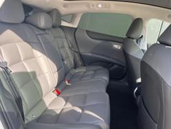 2025 MG IM5 Premium