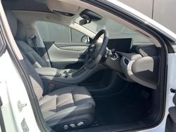 2025 MG IM5 Premium