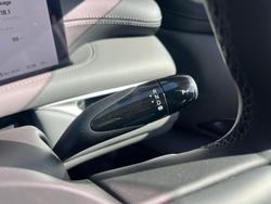 2025 MG IM5 Premium