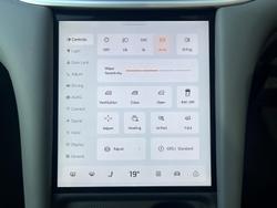 2025 MG IM5 Premium