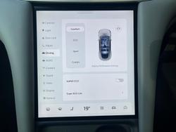 2025 MG IM5 Premium