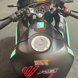 2025 Yamaha YZF-R3 Green