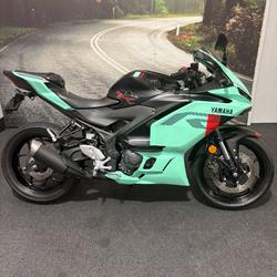 2025 Yamaha YZF-R3 Green