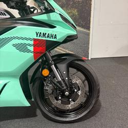 2025 Yamaha YZF-R3 Green