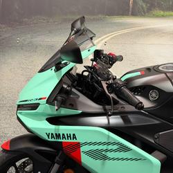 2025 Yamaha YZF-R3 Green