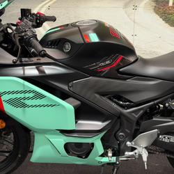 2025 Yamaha YZF-R3 Green