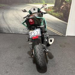 2025 Yamaha YZF-R3 Green