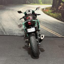 2025 Yamaha YZF-R3 Green