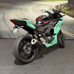 2025 Yamaha YZF-R3 Green