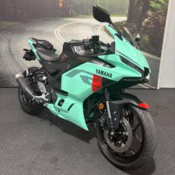 2025 Yamaha YZF-R3 Green
