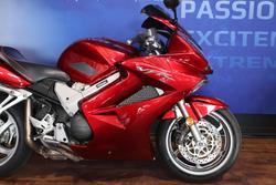 2006 Honda VFR800F (VFR800Fi) Red