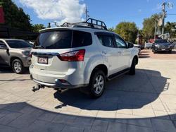 2016 Isuzu MU-X LS-T