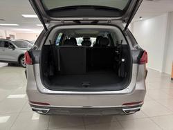 2025 MG QS Essence IS31 MY25 AWD Cashmere Silver