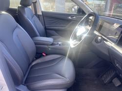 2025 MG HS Super Hybrid Essence