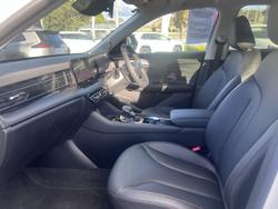 2025 MG HS Super Hybrid Essence