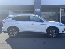 2025 MG HS Super Hybrid Essence