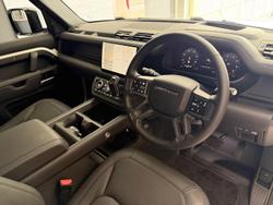 2025 Land Rover Defender 110 P400 X-Dynamic HSE