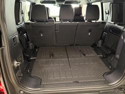 2025 Land Rover Defender 110 P400 X-Dynamic HSE