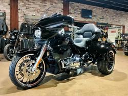 2026 HARLEY-DAVIDSON STREET GLIDE 3 (FLHLT) TRIKE VIVID BLACK