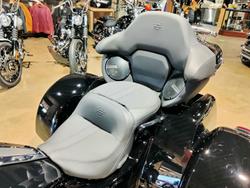 2026 HARLEY-DAVIDSON STREET GLIDE 3 (FLHLT) TRIKE VIVID BLACK