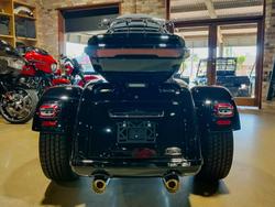 2026 HARLEY-DAVIDSON STREET GLIDE 3 (FLHLT) TRIKE VIVID BLACK