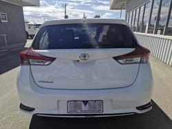 2016 Toyota Corolla Ascent Sport
