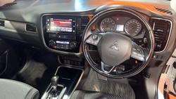 2017 Mitsubishi Outlander LS Safety Pack