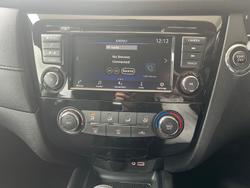 2022 Nissan X-TRAIL ST