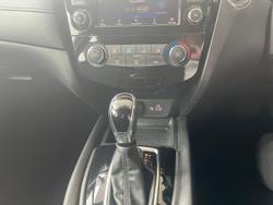 2022 Nissan X-TRAIL ST