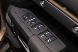 2026 Land Rover Defender 110 D350 X-Dynamic SE