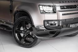 2026 Land Rover Defender 110 D350 X-Dynamic SE