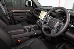 2026 Land Rover Defender 110 D350 X-Dynamic SE