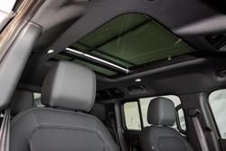 2026 Land Rover Defender 110 D350 X-Dynamic SE