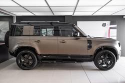 2026 Land Rover Defender 110 D350 X-Dynamic SE