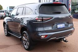 2024 Isuzu MU-X LS-T