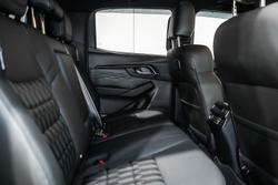 2025 Isuzu D-MAX BLADE