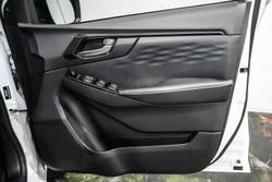 2025 Isuzu D-MAX BLADE