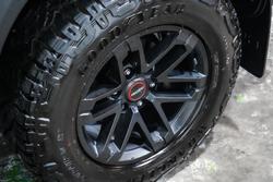 2025 Isuzu D-MAX BLADE