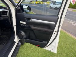 2021 Toyota Hilux SR5