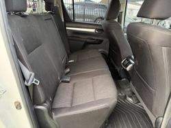 2021 Toyota Hilux SR5