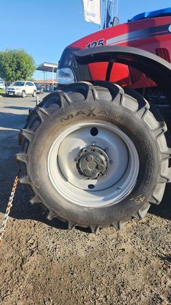 2026 CASE IH Maxxum 125 Red