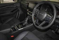 2025 Isuzu MU-X LS-T
