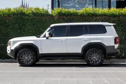 2024 Toyota Landcruiser GXL