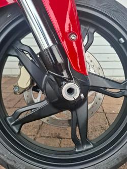 2019 BMW Motorrad G 310 R RED